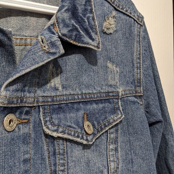 EIGHTYTWO Embroidered distressed denim jean jacket size Small @F - Picture 2 of 11